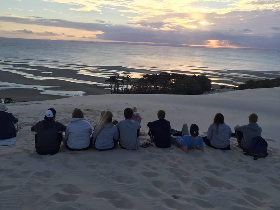 Brisbane og kjørt frem og tilbake. Dette er tre dager hvor du kun går i badetøy og ingen sko. Hele øya er laget av sand og det er en oppelvelse for livet. Airlie beach og whitsundays Her må du dra.