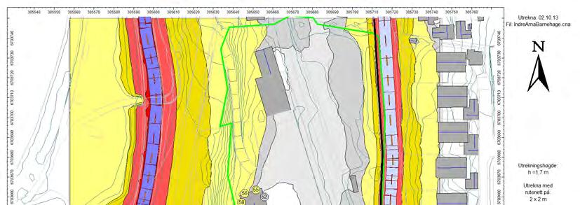 Figur 3. Beregnet støynivå på uteareal og ved fasade med en betongkant/lav skjerm langs FV277. Høyde på betongkant/skjermen må være minimum 1m høy i forhold til lokal kotehøyde på veg).