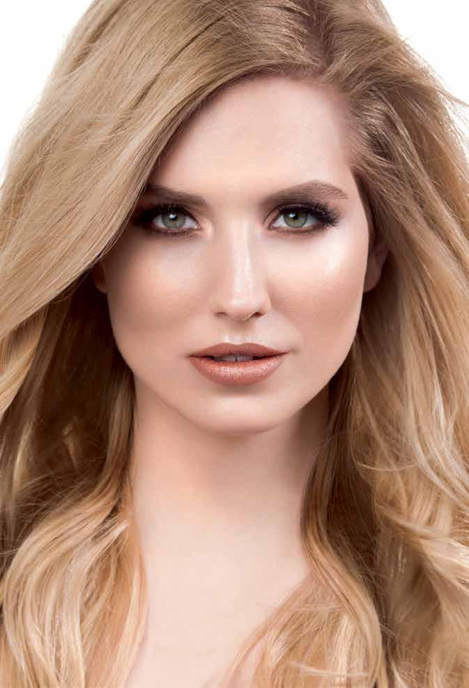 GLOW LOOK by: Ajda Sitar & Videz, ki obožuje sonce, večni sijaj in brezhibno kožo. Brezhibno podlago boste ustvarili z Loreal Infallible tekočo podlago, osvetljevalcem in paleto rdečil za lica.