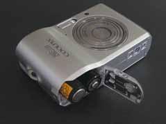 Lukkerhastigheten øker automatisk og ISOinnstillingen heves for å kompensere for kamera og