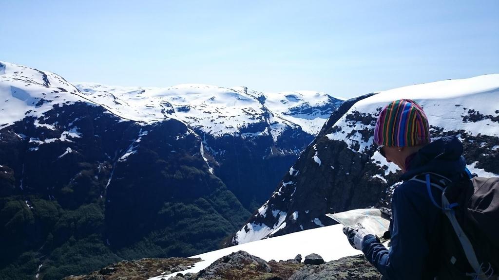 Bakkanosi over Nærøyfjorden 25 mai 2016,