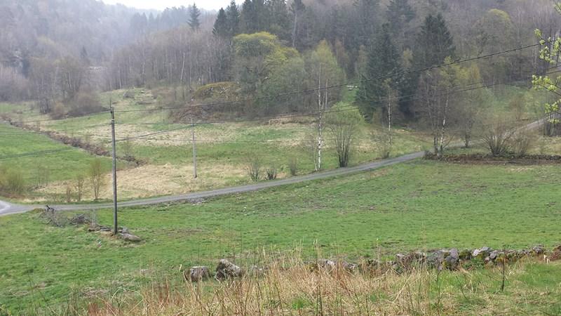 dagens hovedvei. Sandnes og Stranda var underbruk av Osestad, som også var postgård og skysskifte. Osestad var fullgård i 1594, men allerede i 1665 var flere bruk skilt ut.