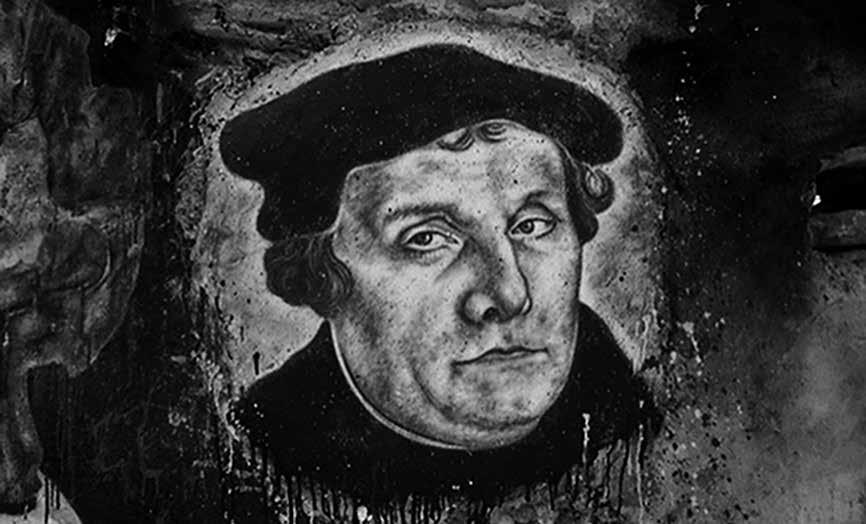 Martin Luther (1483-1546) I år feirer den lutherske kirke i verden et stort jubileum: Det er 500 år siden Martin Luther hang opp sine 95 teser på domkirkedøren i Wittenberg i 1517, og slik satte