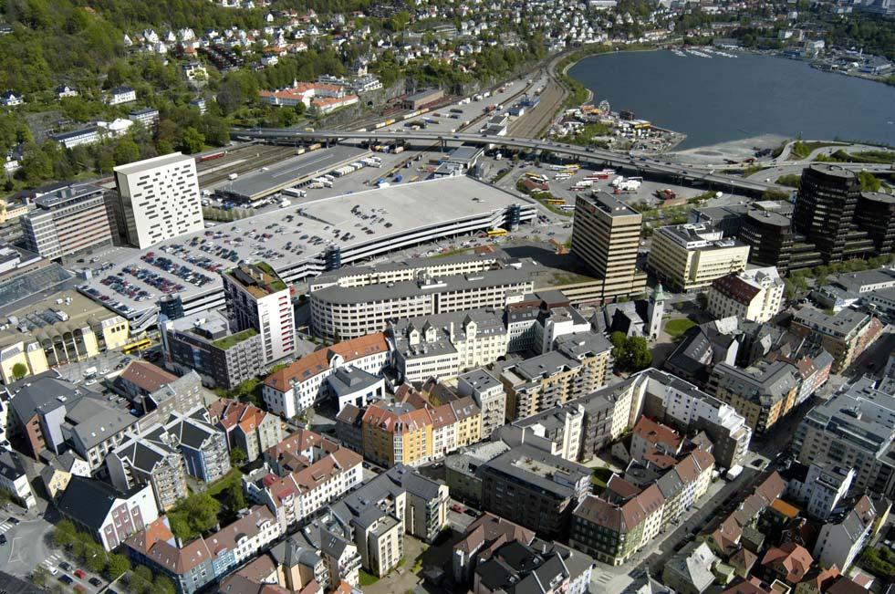 Planområdet Figur 9.1 Fotomontasje av planområdet sett fra luften. Montasjen viser hvordan Ørnenkvartalet føyer seg inn i eksisterende høyhusakse.