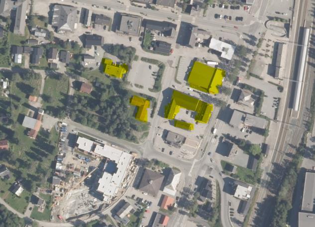 9 4 Fremtidig trafikk 4.1 På planområdet Som følge av utbygging på planområdet vil flere bygninger rives. Byggene som rives er illustrert i Figur 7 under. I tillegg forsvinner 50 parkeringsplasser.