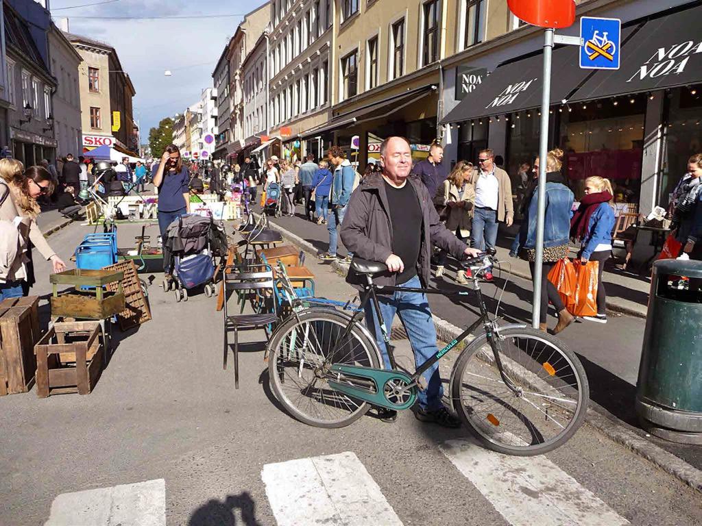 52 Kampanjer - Innkjøp Hele Oslo sykler Kampanjer 53 Hele Oslo sykler bli med du også! Byfolk har kort vei til det meste, de fleste har råd til ordentlige sykler og liker mosjon.