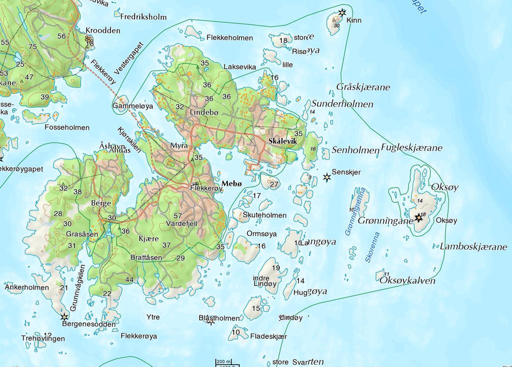 VRAGET - SEDIMENT 9 2 Beskrivelse av området 2.1 Geografi Vraget ligger sentralt i Mæbøfjorden ved Flekkerøya i Kristiansand kommune. Mot vest og sør avgrenses eiendommen av boligområder.