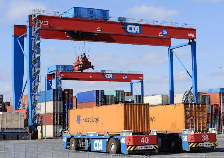 Autonom transport av lastbærere Muligheter for effektivisering av internlogistikk Transport mellom havn og jernbane eller samlastere terminaler som ligger i samme område