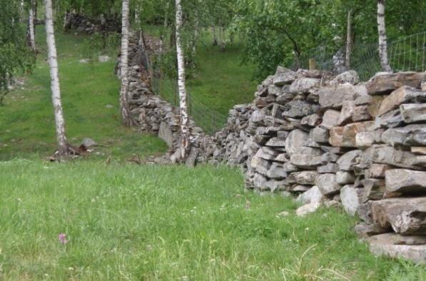 Lågen særpreger regionen og er et sentralt landskapselement der den ligger i dalbunnen og framstår som et levende linjedrag.