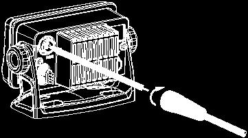 Koble forlengelseskabelen til den eksterne mikrofonens forbinder med åtte stifter på bakpanelet og trekk til kabelmutteren (se tegningen til høyre). 2.