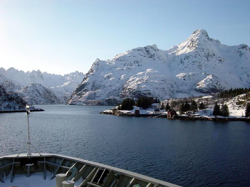 Svartsundet Svartsundet er lite og trangt sund i