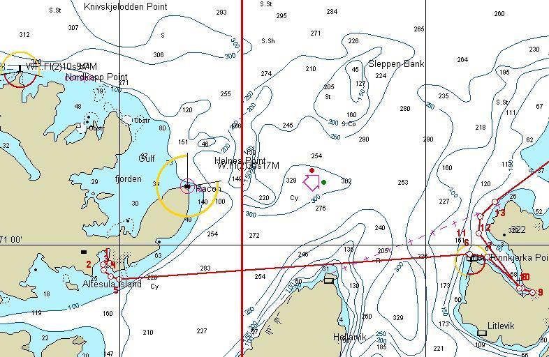 Innseiling mot Kjøllefjord. På sydgående er avgang Kjøllefjord 04.15.