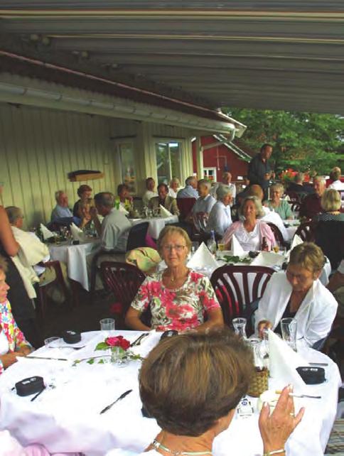 Men fra midten av 1990-tallet skiftet komitéen navn til Trivsels-komitéen. Og fra samme tid ble kun kvinnelige medlemmer av klubben rekruttert som komitémedlemmer.