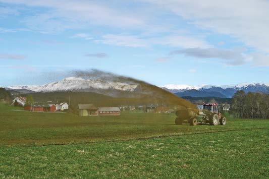 Du bør vente med gjødslinga til graset grønkast og kuldeperiodene om våren er over. Foto: Norsk Landbruksrådgiving Hordaland.