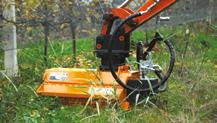 Maskinen passer til flere områder, som klargjøring av anleggsområder, gårdsarbeid, eller vedlikehold av grøntarealer.