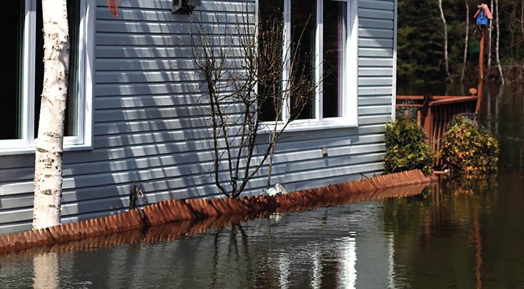 Hvordan kan risikoen reduseres? De gule rutene på figuren viser løsninger som enten øker klimagassutslippene eller sårbarheten vår for klimaendringene.