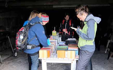 Biblioteket arrangerte bokbytte i naustet. Hå kommune er med sine ca. 255 km2 Norges største landbrukskommune, og ligger ca. 40 km sør for Stavanger.