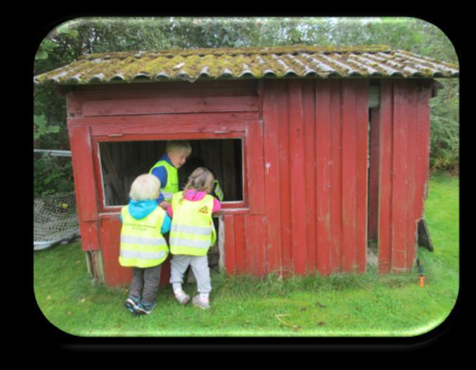 Lek Leken har en egenverdi som skal skje på barnas premisser. Den er med på å legge grunnlag for blant annet læring, sosial kompetanse, stimulering av språk og motorisk trening.