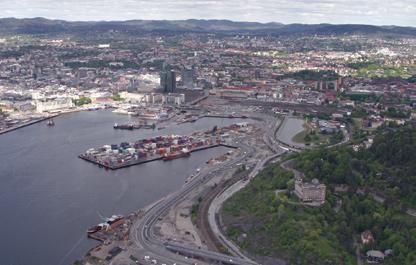 Sykehjem og andre institusjoner kan ha parkmessig utformede utearealer med viktige funksjoner for beboere og ansatte, men også i enkelte tilfeller for besøkende eller turgåere.