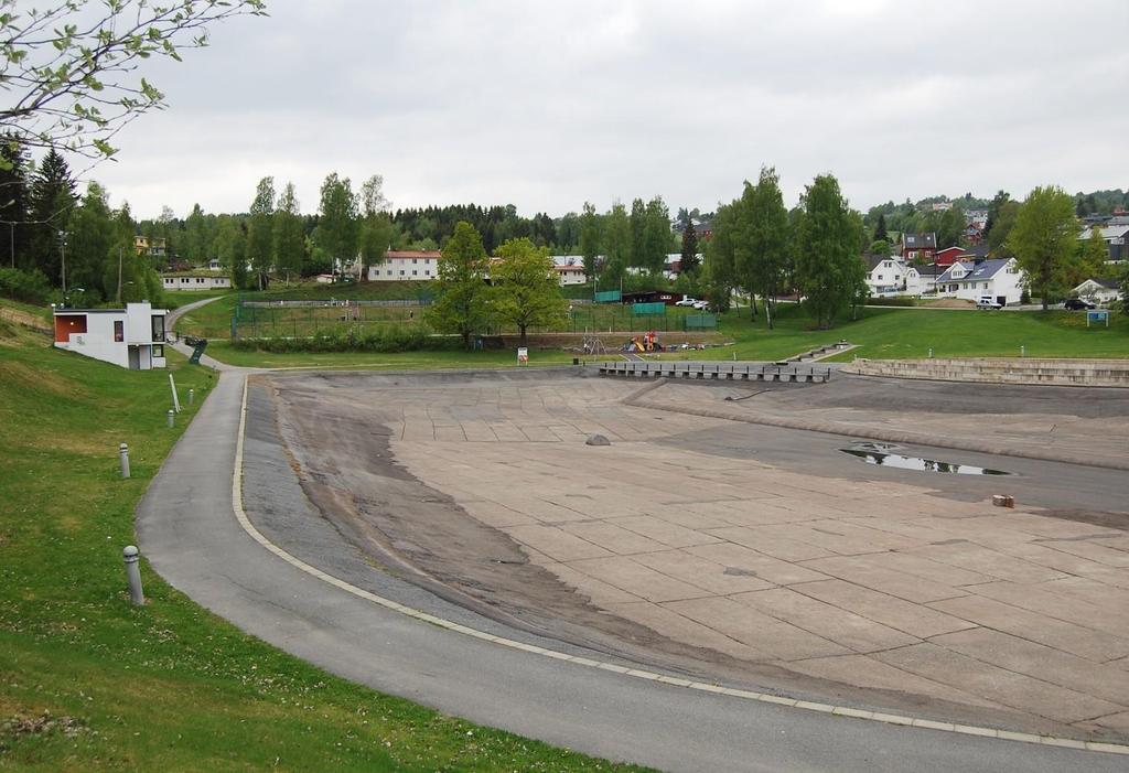 lavere høydeforskjell mellom stasjonen og høyhastighetsbanen utenom Gjøvik by, sammenlignet med alternativene 1 og 4, vil avgreningen til Gjøvik stasjon kunne bli ca. 4 5 km kortere.