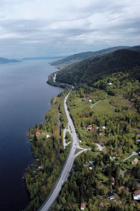 30.2 1. HVORFOR ET FELLESPROSJEKT FOR VEG OG BANE? Fellesprosjektet E6-Dovrebanen ble født i 2005.