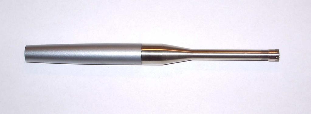 Figur 5.2: Mikrofon av typen Brüel & Kjær 4938 (1/4 ), med mellomstykke UA35 (fra 1/4 til 1/2 ) og forforsterker type 2669.