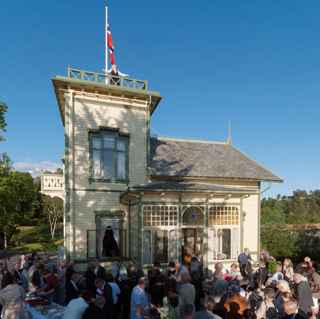 EDVARD GRIEG MUSEUM TROLDHAUGEN Troldhaugen var hjemmet til Edvard Grieg (1843-1907) og hans kone Nina.