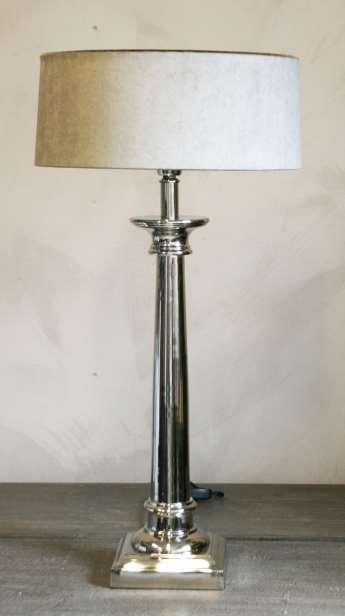 William Medium bordlampe i blank krom, høyde 60cm