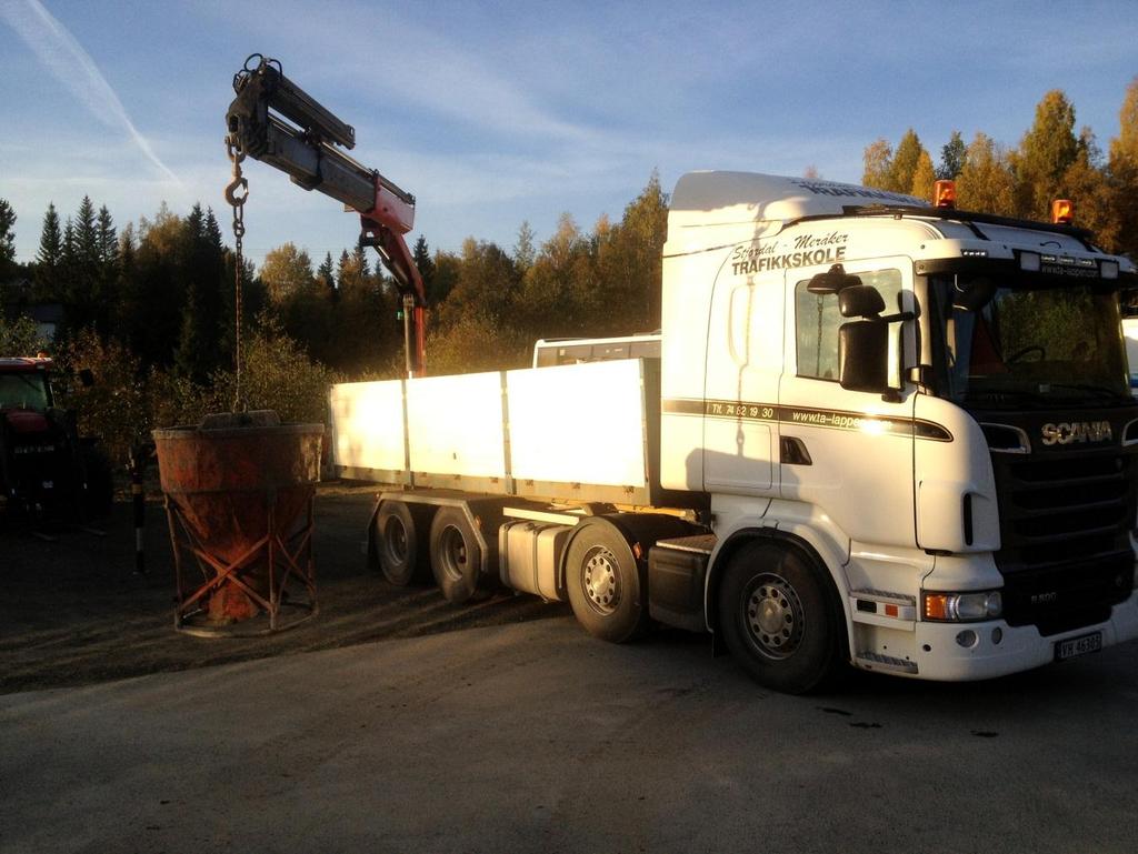 BETONG Meråker Betong AS Betongleveranser transport lastebil med kran