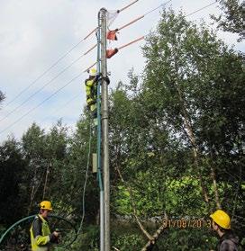 Eksempler på selskapers egne sider FOTO: REINERT AARSETH På jobb i trafo Ørnes. På bildet Verner Nilsen og Daniel Tvenning Andersen.