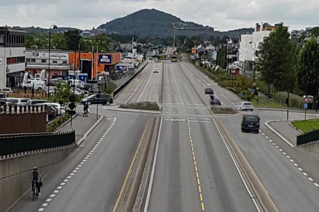 Arbeidet med utforming av holdeplassene på Bussveien pågår fortsatt.