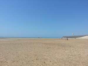 Like ved ligger «Parque Natural de Las Dunas de Corralejo» som har enorme hvite sanddyner.