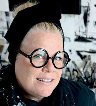 Utover sitt yrke som billedkunstner har hun laget alt fra porselen for Royal Copenhagen til Ima
