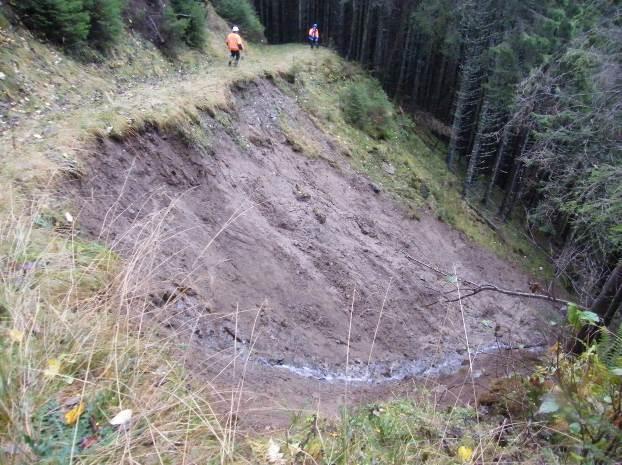 FAKTA OM SKREDHENDINGA Stad: KV Klyvevegen, Kvam (gbnr. 69/22 mfl.