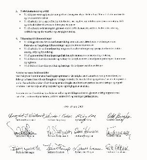 Tre representanter for de 21 partene signerer avtalene: Fra venstre Ingrid Willoc (ordfører