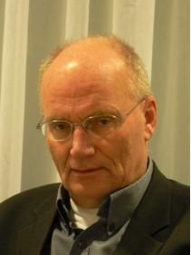 I perioden fra 2001 frem til 2004 var han administrerende direktør hos ITdriftsleverandøren Profesjonelle DataSystemer (EDB PDS) og startet etter dette Argon sammen med Jan Rundberget og Kjell