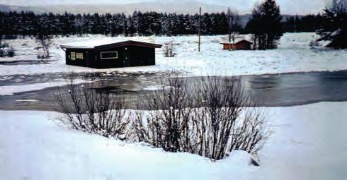 Isganger som utløses i Tolgastrykene kan passere Eidsfossen og først stanse opp i elvesvingen ved Kvennan. De siste isgangene som har ført til skader ved Kvennan var i 1988 og 1997.