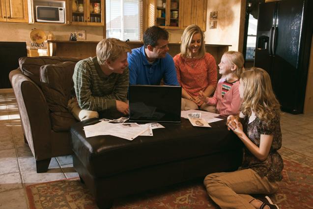 AUGUST: EKTESKAP OG FAMILIE Hvordan kan jeg styrke familien min? Lykke i familien oppnås med størst sannsynlighet når den er grunnlagt på vår Herre Jesu Kristi læresetninger.