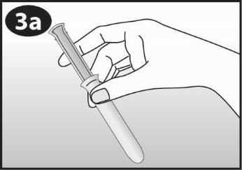 3: Innsetting og fjerning Plasser tommel og langfinger på fingergrepet. Skyv forsiktig sylinderen inn i skjeden til fingrene dine (på fingergrepet) berører kroppen din.