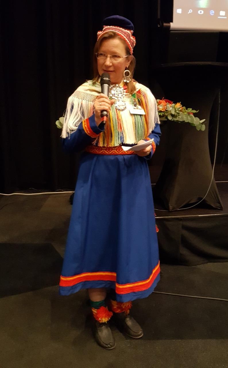Velkomsthilsener Senter for samisk helseforskning Ann Ragnhild Broderstad, Faglig leder Velkommen til SAMINOR-konferansen, «Gozihit dearvvašvuođadili Våke over helsa».