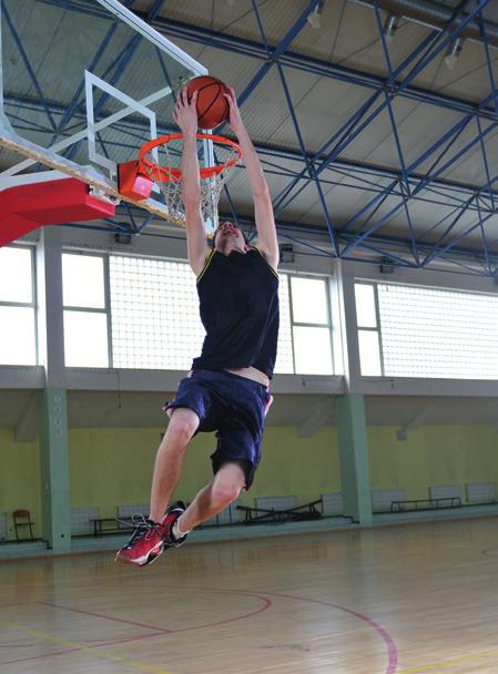 Øv på egenhånd eller få veiledning av Asgeir. For å booke tid i bandrommet eller spørsmål kontakt Asgeir; asgeir.kjelstad@drmk.no BASKETBALL I GALTERUDHALLEN 8. trinn til 18.