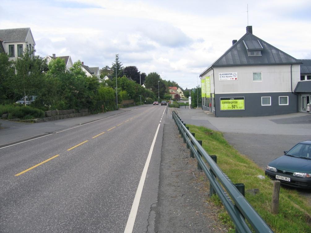 4.6 Rute 5: Gokstadveien - Helgerødveien - Årøveien Strekning Samlet lengde på ruta er 4,5 km. Ruta starter på Landstads plass og følger Gokstadveien.