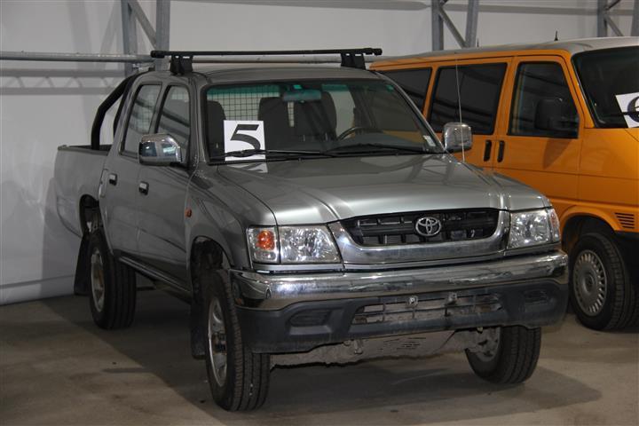 stand: 271416 : 5 Toyota Hi-Lux