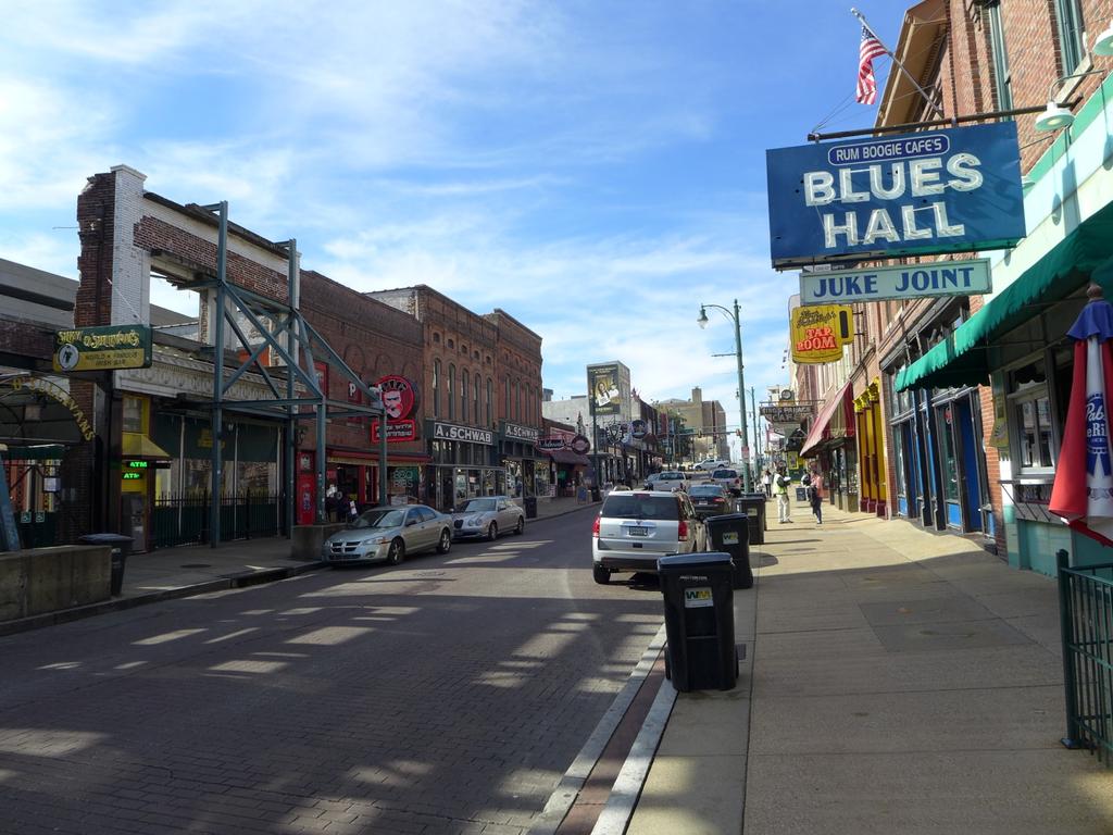 vi en tur innom Delta Blues Museum. Deretter legger vi i vei på siste etappe mot Memphis, Tennessee.