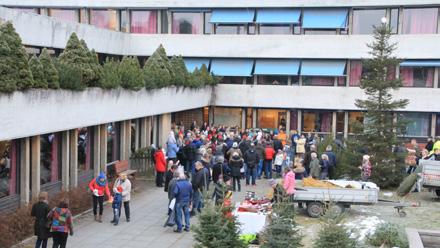 00: Søndre Land skolekorps åpner dagen på rådhuset Kl 11.