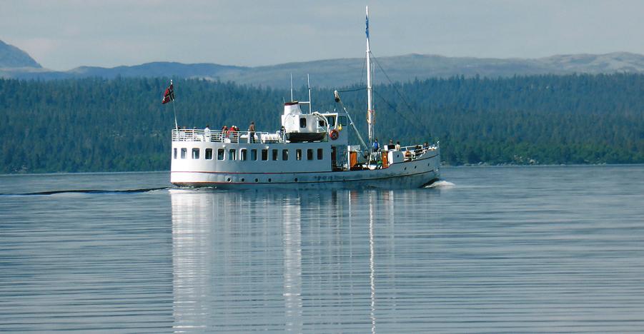 VERTSKAP Skipperen på M/S Fæmund II I 2017 overtok Per Erik Husøy jobben som skipper