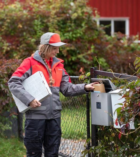 Hva betyr dette i praksis? Endringen innebærer at dagens A-post post får noe lenger leveringstid, fra 1-2 til 2 dager.