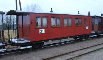 Senere fulgte en ny vogn i 1912 og endelig to brukte fra Nesttun- Osbanen i 1935. Samlet fikk banen dermed ni personvogner, alle boggivogner, og to to-akslede konduktørvogner.
