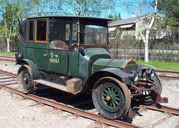 Inspeksjonsmotorvogner og skinnebiler I årene 1923-27 ble det innkjøpt en del brukte personbiler som ble ombygget til skinnebiler.