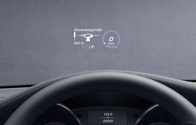 Visuell informasjon og akustisk nytelse Head-up-display leveres som tilleggsutstyr og viser deg den viktigste kjøreinformasjonen uten at du må ta blikket fra veien. Displayet projiserer et ca.